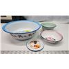 Image 2 : 4pcs of enamel-ware dishes - wash basin, bowls and lid