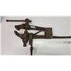 Image 2 : Cast iron leg vise - 41" long - heavy