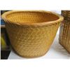 Image 2 : 3 decorative weaved baskets