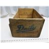 Image 3 : vintage British Columbia pear box with label