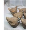 Image 2 : 11 clay garden chickens