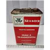 Image 4 : Massey Fergusen 2 gal transmission oil tin - some liquid inside