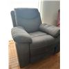 Image 1 : Chet Manual Reclining Chair