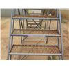 Image 11 : Double-Sided Rolling Steps