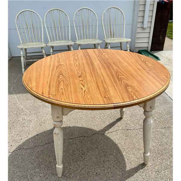 ROUND TABLE WITH TWO LEAVES AND FOUR CHAIRS - WOOD
