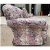 Image 3 : COCHRAN FLORAL LOVE SEAT (MATCHES ITEM 8)