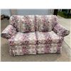 Image 5 : COCHRAN FLORAL LOVE SEAT (MATCHES ITEM 8)