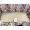 Image 8 : COCHRAN FLORAL LOVE SEAT (MATCHES ITEM 8)