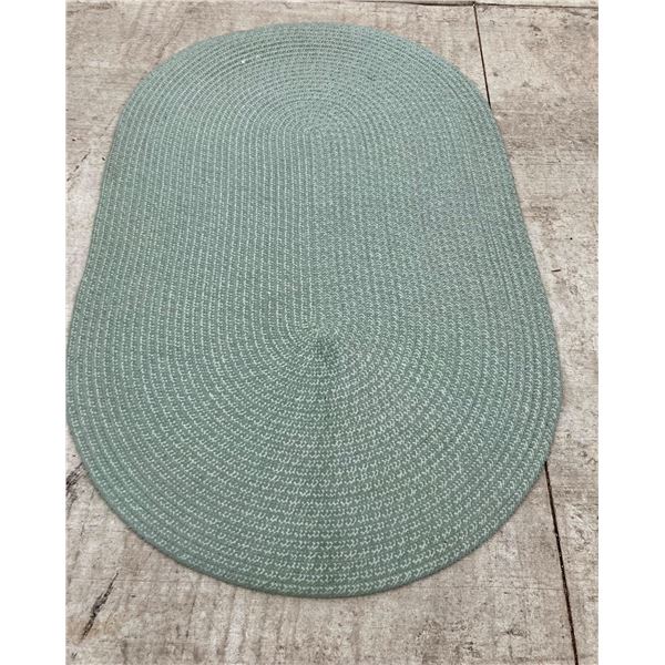 BRAIDED RUG - Cornerbids