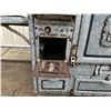 Image 12 : ANTIQUE WOOD STOVE - IN GREAT CONDITION