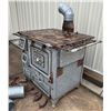 Image 3 : ANTIQUE WOOD STOVE - IN GREAT CONDITION