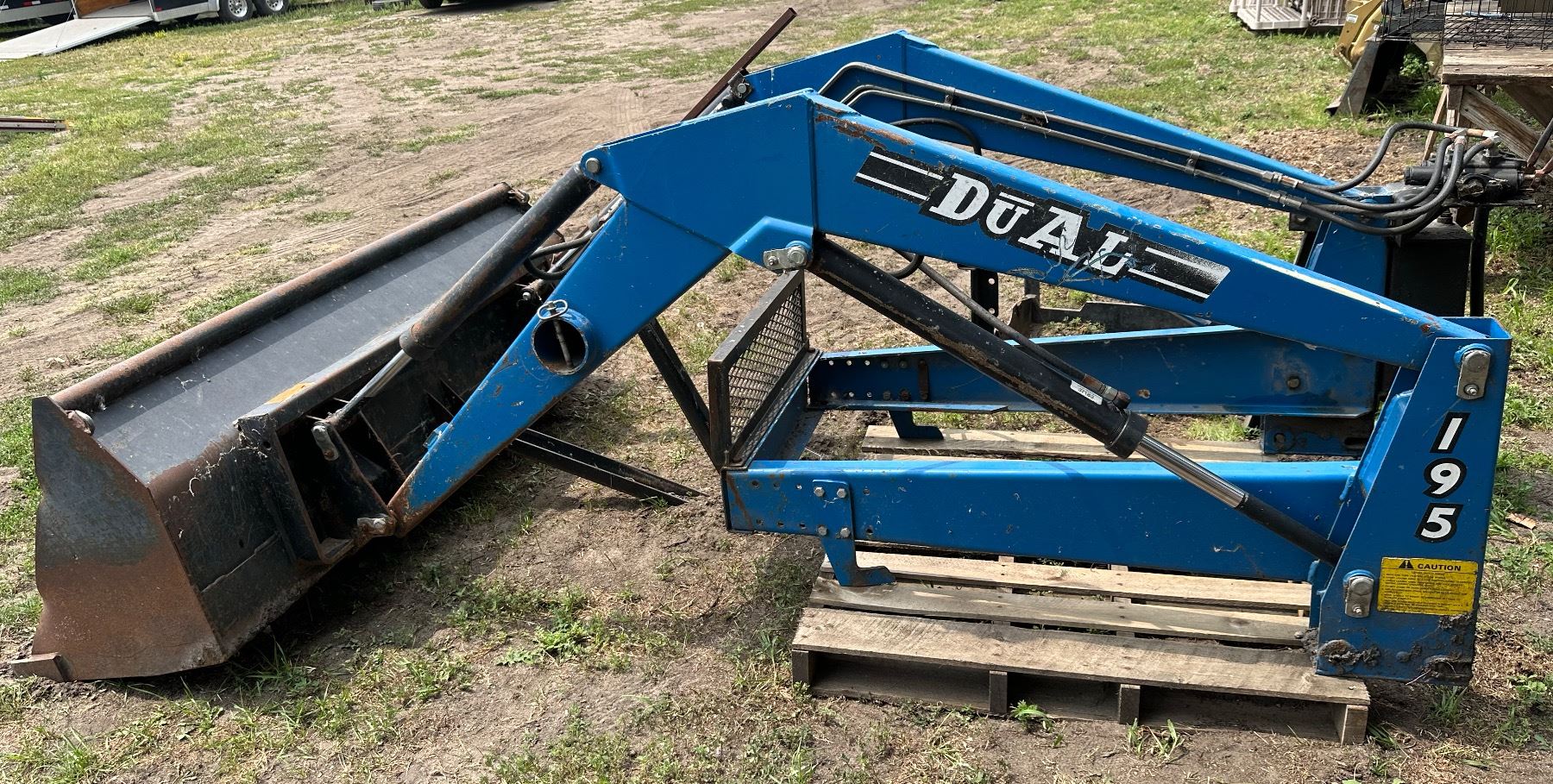 Dual 250 Loader DUAL LOADER WITH BRACKET AND PUMPS