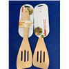 Image 2 : Gourmet Utensils Beechwood Flipper - Lot of 2