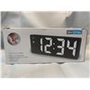 Image 1 : GH0712L Digital Alarm Clock- Black/White