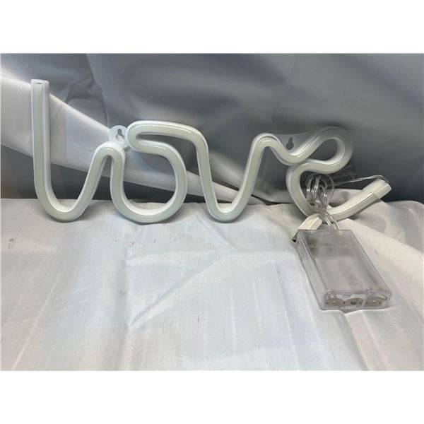 LED 'Love' Sign USB or Battery Powered