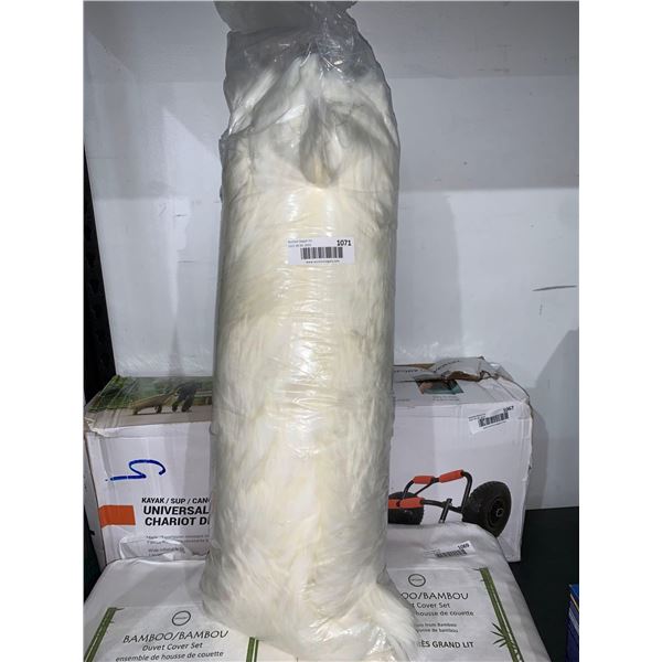 Windward Single Sheepskin Rug (2 ft. x 3.4 ft.)