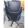 Image 2 : True Innovations Modern 3D Insight Gaming Chair, Black