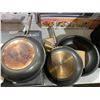 Image 2 : Kirkland 3 Piece Fry Pan Set