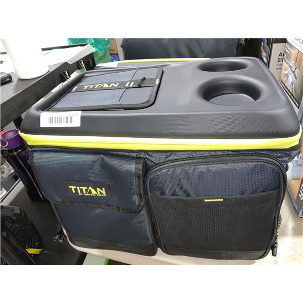 Titan deep freeze cooler bag