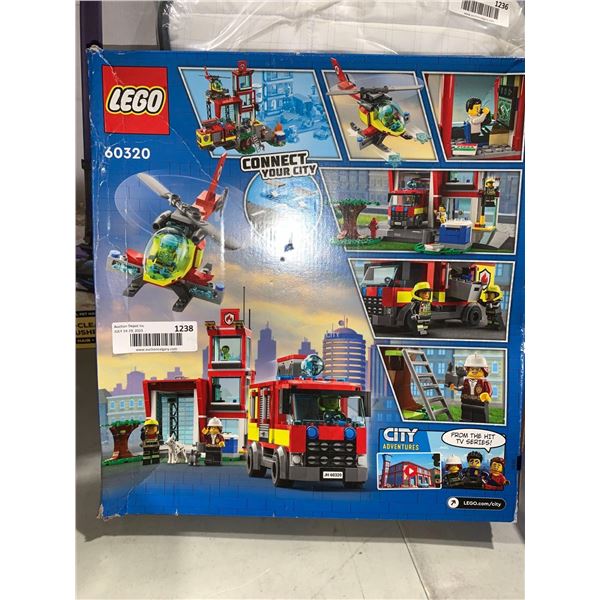 Lego Set 60320 Fire Station 540 pCs Open Box