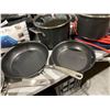 Image 3 : Kirkland 10 Piece Cookware Set