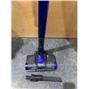 Image 2 : Shark Pet Pro Cordless Stick Vacuum
