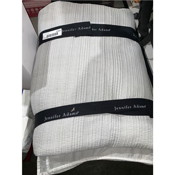 Jennifer Adams 3pc Quilt Set  - Queen