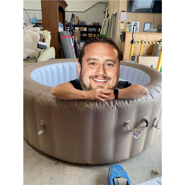 SaluSpa Palm Springs Inflatable Hot Tub (4-6 person) heats the water to 104°F, Freeze Shield - NEW O