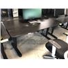 Image 2 : BLACK 60" X 30" ELECTRIC SIT/STAND PROGRAMMERS DESK