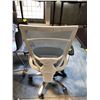 Image 3 : GREY/BLACK MESH BACK MULTI LEVER TASK CHAIR