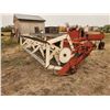 Image 3 : International 210 Self Propelled Swather
