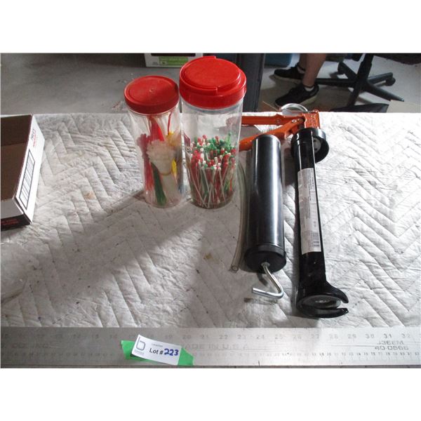 Large Caulking Gun with Cable Tie's