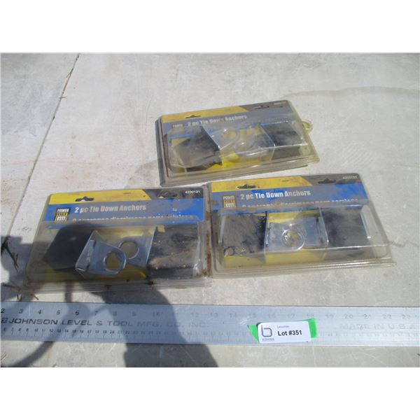 (3) Tie Down Anchors