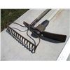 Image 2 : Pickaxe, Rake