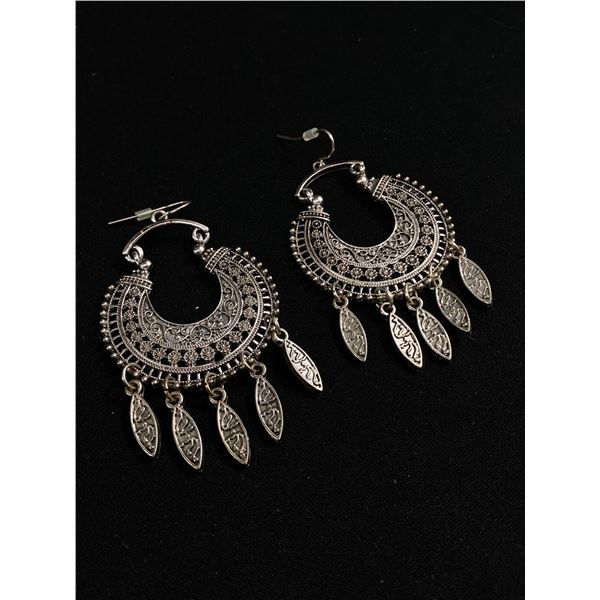 Silver Tone Dangle Earrings w/Tassels