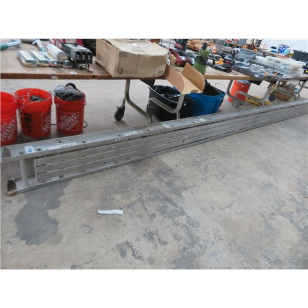 Werner 22' Catwalk