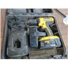 Image 2 : Dewalt 18V Cordless Drill w/2 Batteries and Charger