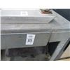 Image 2 : Rubbermaid 2 Shelf Cart