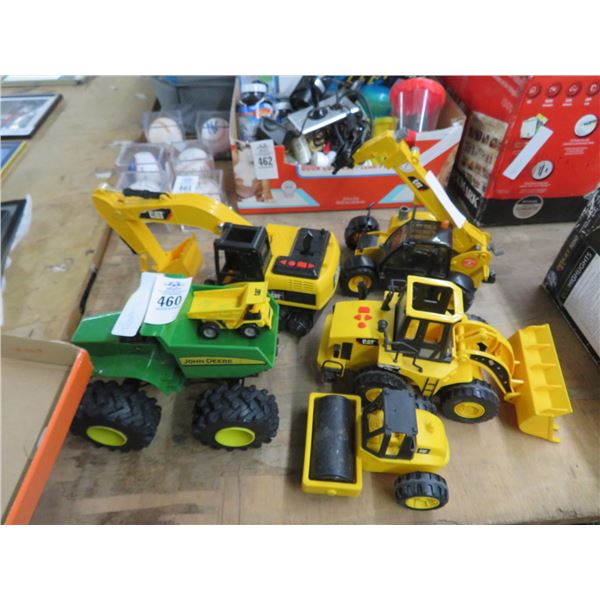 John Deere and Catapillar Toys - 5