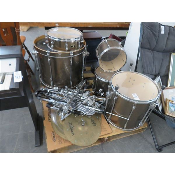 Tama Bronze 5 Pc Drum Set w/Foot Pedals and Tamborine