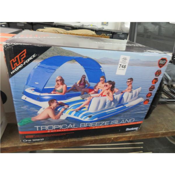 Tropical Breeze 9' x 13' Inflatable Float Island