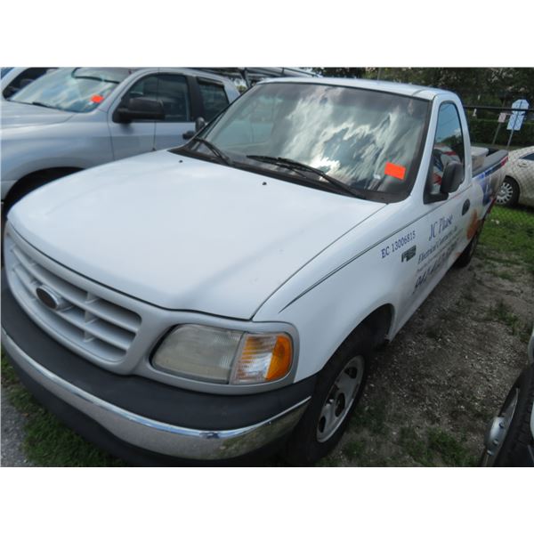 2003 Ford F150 XL Standard Cab Long Bed Pick Up