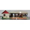 Image 2 : MARX (?) RANCH STYLE TIN DOLL HOUSE