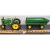 Image 3 : LOT OF 2 - JOHN DEERE DIECAST TRACTOR & PULL BEHIND HAY WAGON