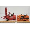 Image 3 : LOT OF 2 - PLASTIC FORK-LIFT & BATTERY OP BULLDOZER