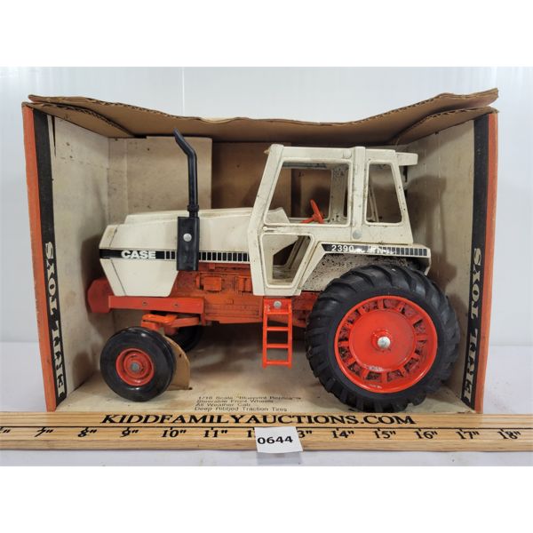 ERTL DIECAST CASE TRACTOR W/ BOX - 1:16 SCALE 