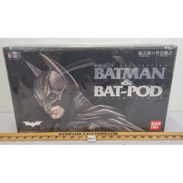 MOVIE REALIZATION BATMAN & BAT-POD - SEALED 