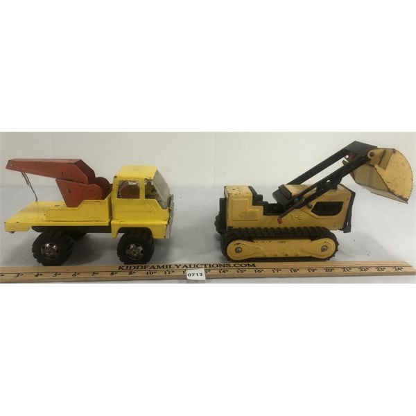 LOT OF 2 - PRESSED STEEL TONKA DUMP TRUCK AND TIGER TOW TRUCK