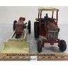 Image 2 : LOT OF 2 - ERTL DIECAST INTERNATIONAL TRACTORS 