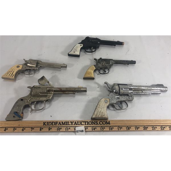 LOT OF 5 - WESTERN TOY GUNS - INCL BUFFALO BILL, WILD BILL, DAISY ETC.